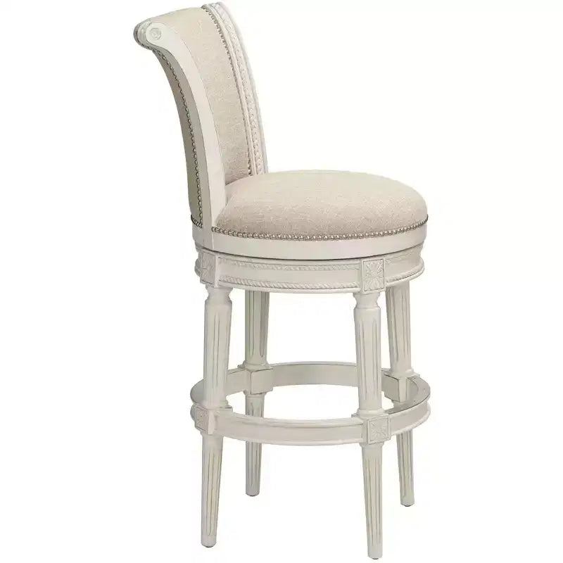 Tabouret de bar pivotant en bois blanc de 77,5 cm de haut, coussin crème à volutes traditionnelles avec dossier et repose-pieds, pour comptoir de cuisine.