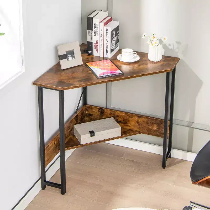 Bureau d'angle triangulaire pour ordinateur Bureau à domicile avec prises de courant Ports USB Noir/Rustique